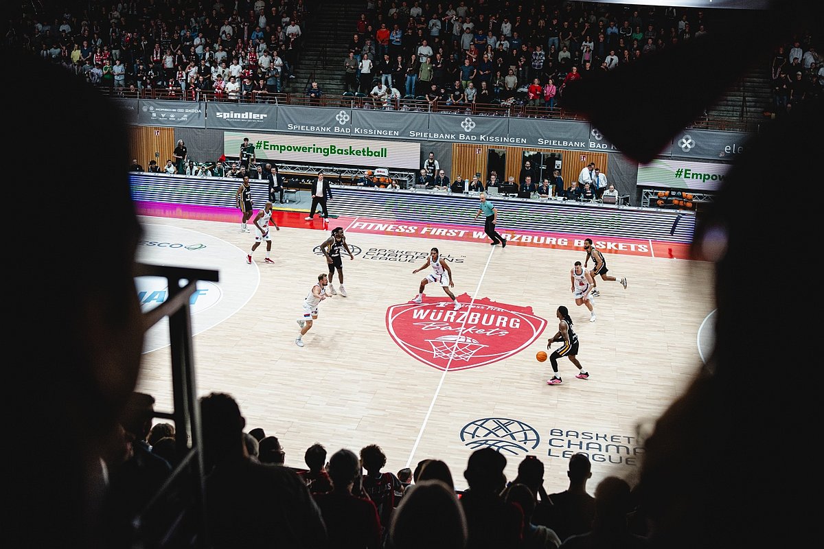 www.wuerzburg-baskets.de