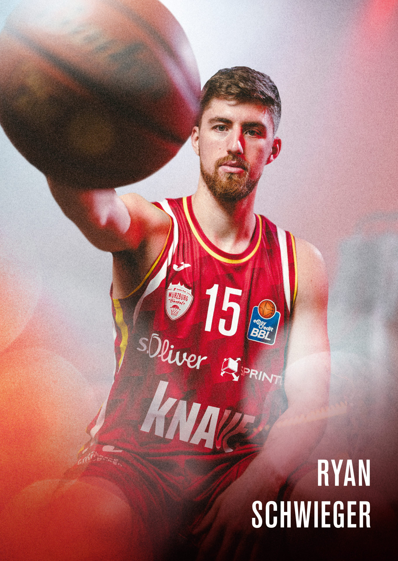 Ryan Schwieger Autogrammkartenfoto – er hält den Ball in die Kamera