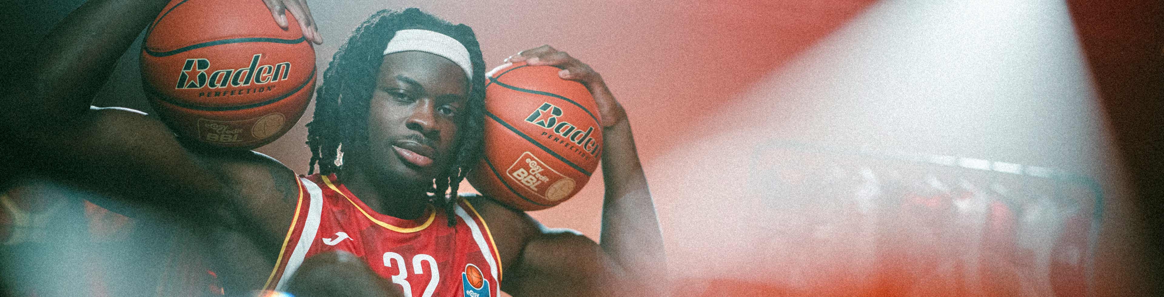 Headerfoto Charles Thompson